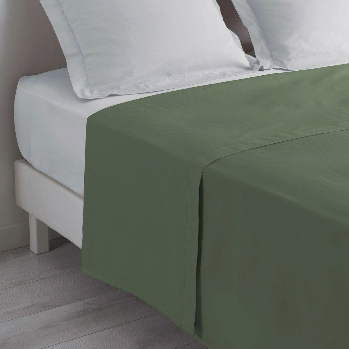 Makiteks %100 Pamuklu Yosun Yeşili 160x240 Tek Kişilik Yataklara Uygun Lastiksiz Düz Çarşaf